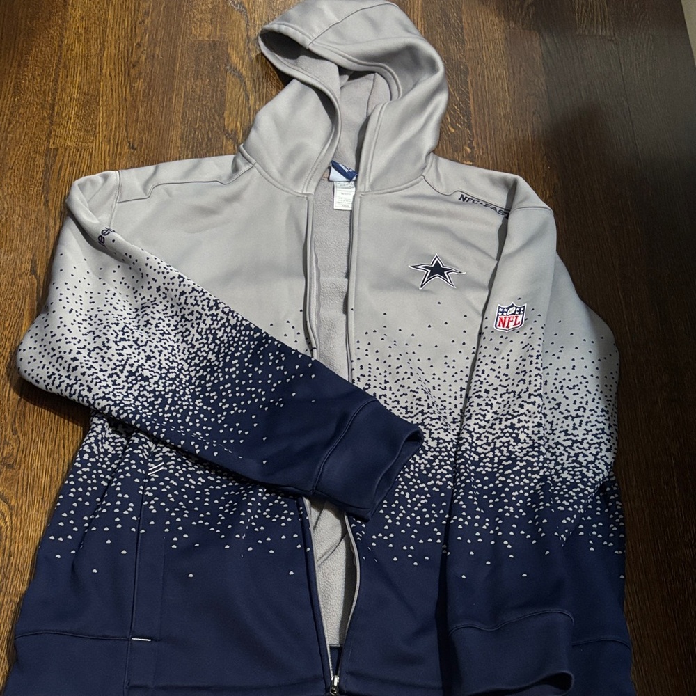 Dallas Cowboys Gray & Navy Gradient Zip Hoodie